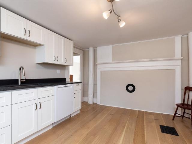 Apartment for rent in South Hamilton, Massachusetts