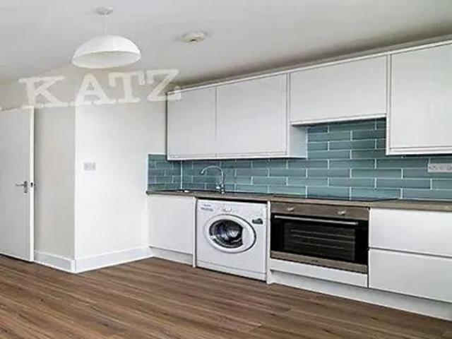 Apartment for rent in Maida Hill, Greater London
