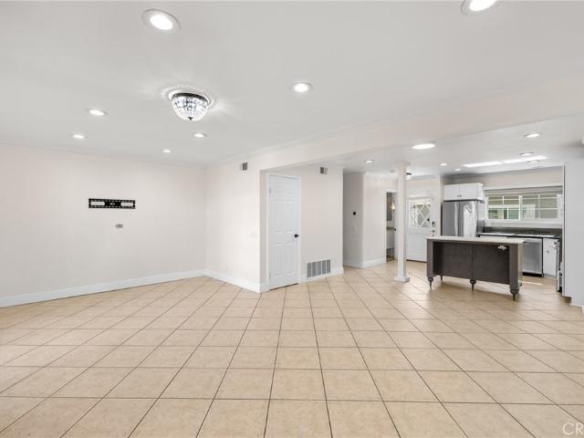 Condo for sale in Irvine, Woodbridge Condo for sale in Irvine, Woodbridge