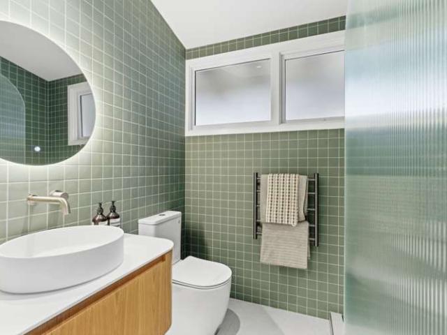 House for sale in Chaslands, Canterbury