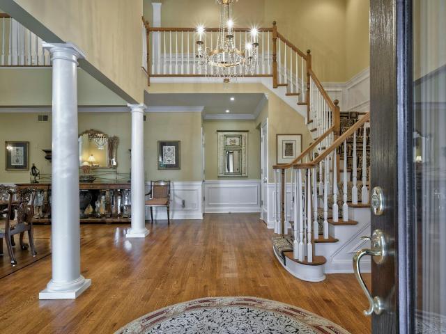Condo for sale in Manhasset