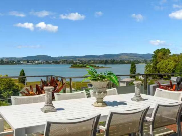 House for sale in Omokoroa, Bay Of Plenty