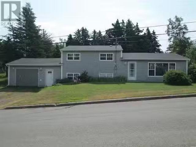 House for sale in Botwood, Newfoundland And Labrador