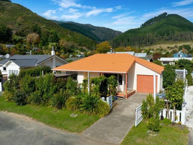 House for sale in Cable Bay, Nelson Bays