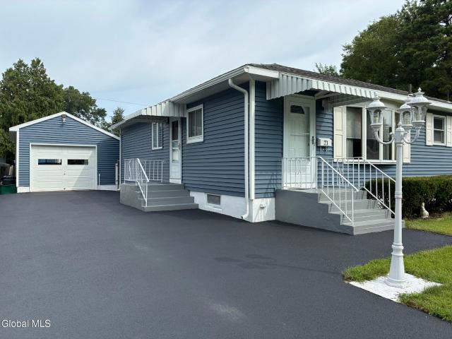 House for sale in Colonie, New York