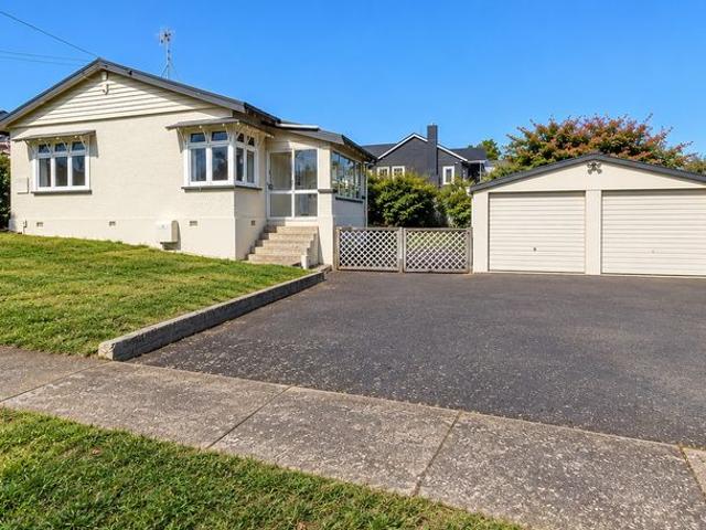 House for rent in Hamilton Lake, Hamilton City