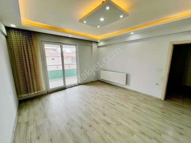 Yaya, Gömeç içerisinde kiralık mülk