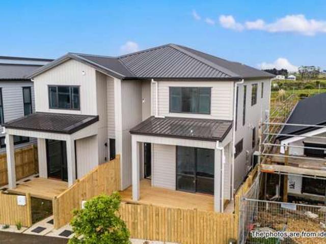 Townhouse for sale in Awhitu