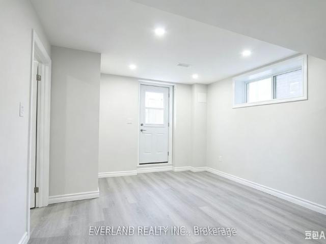 House for rent in Sharon Village, Sharon