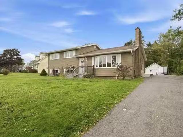 House for sale in Hammonds Plains, Halifax County