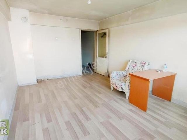 Cuma Mahallesi, Efeler içerisinde kiralık mülk