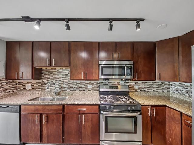 Apartment for rent in The XXI, Schaumburg