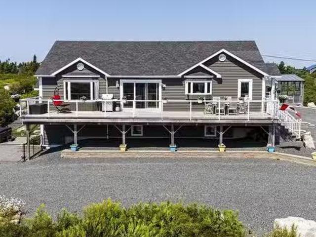 House for sale in Terence Bay, Nova Scotia