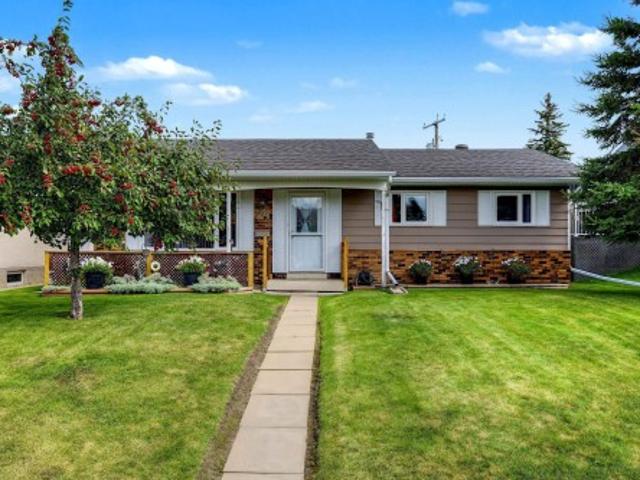 House for sale in Devon, Alberta