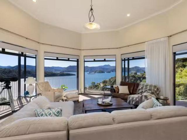House for sale in Marlborough