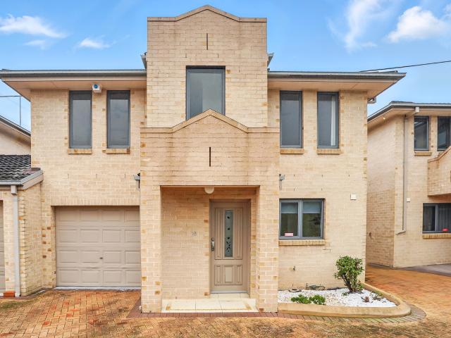 House for rent in Toongabbie