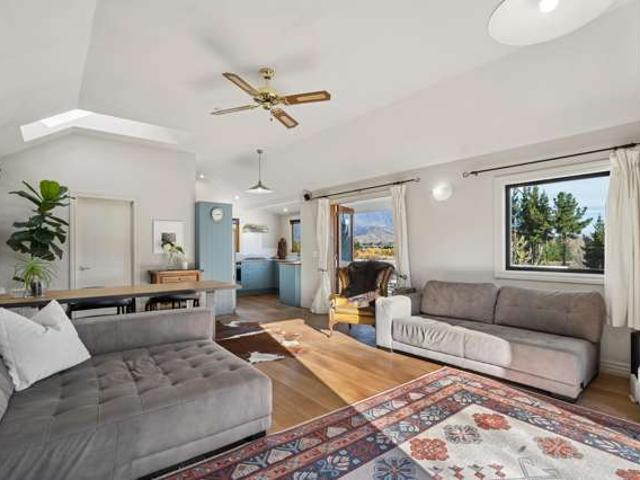 House for sale in Otakou