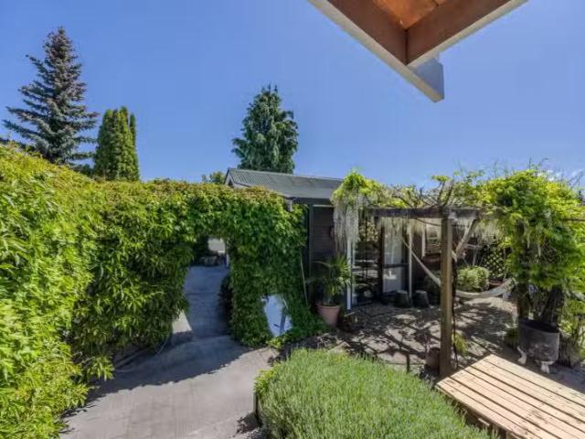 House for sale in Otakou