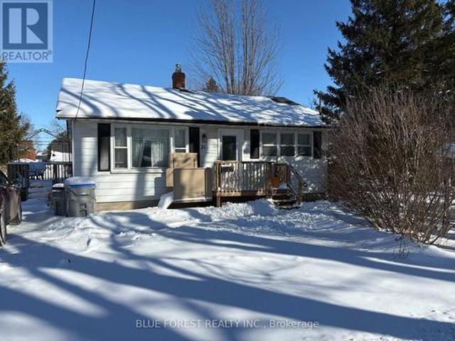 House for sale in Strathroy-caradoc, Ontario