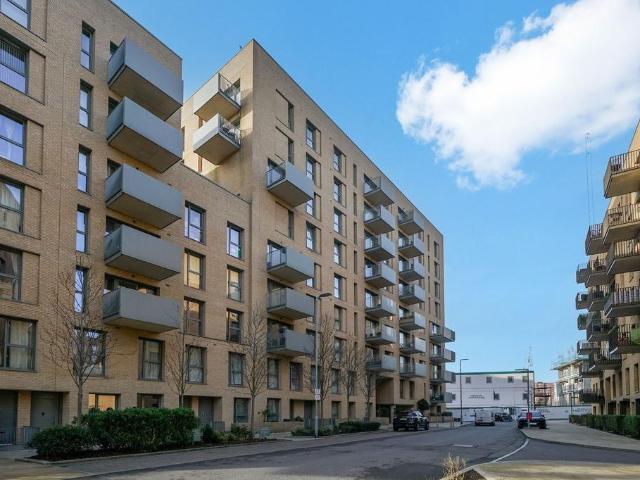 House for rent in West Hendon, The Hyde