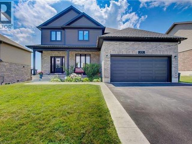 House for sale in Tillsonburg, Ontario