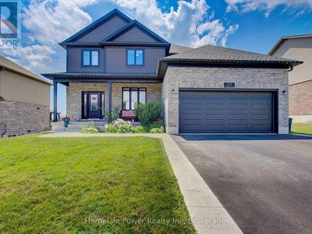 House for sale in Tillsonburg, Ontario