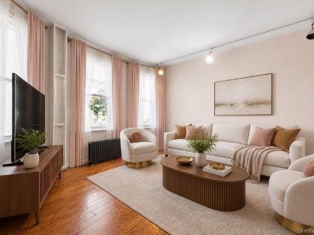 House for sale in New Rochelle, New York