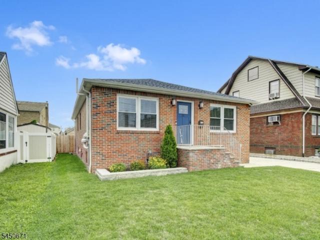 House for sale in Kenilworth, New Jersey