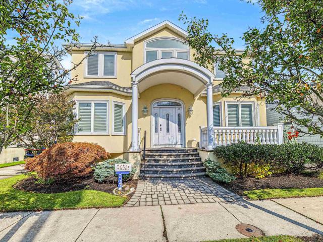 House for sale in Margate City, Atlantic County