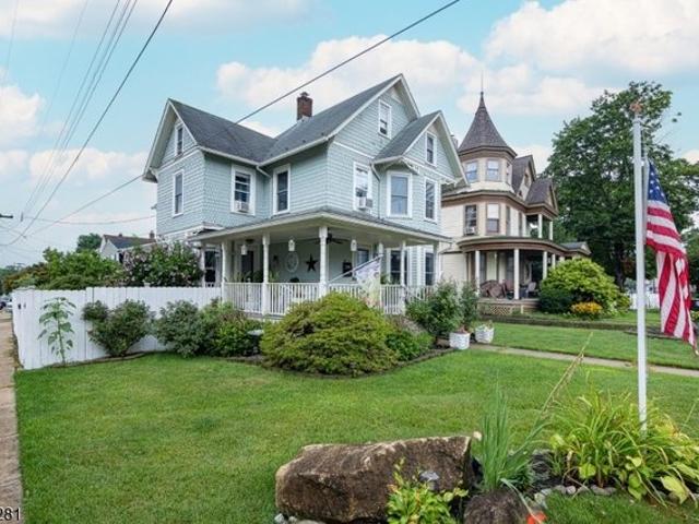 House for sale in Washington, New Jersey