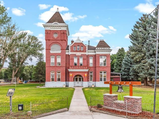 House for sale in Junction, Utah