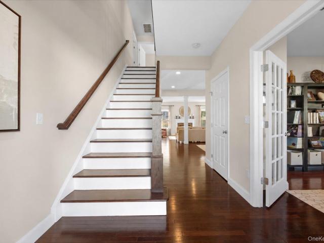 House for sale in Mahopac, Town of Carmel