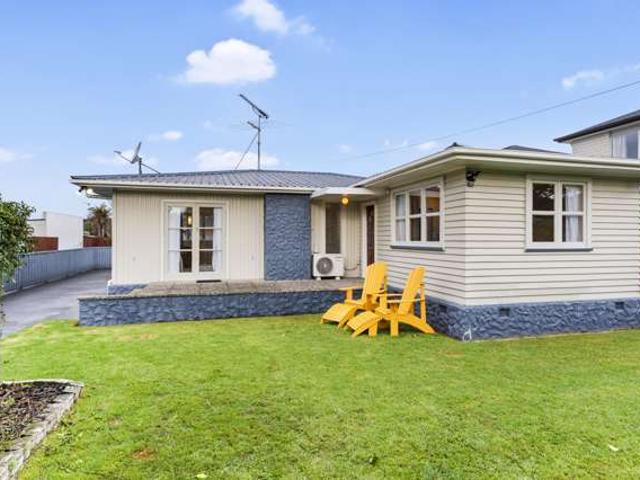 House for sale in Papakura