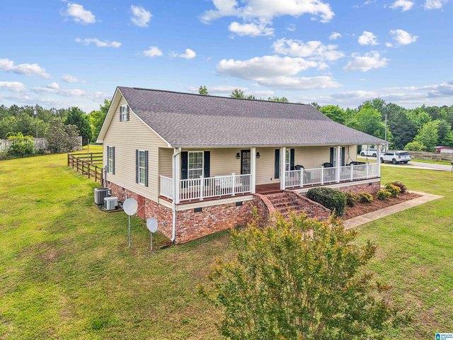 House for sale in Alpine, Alabama