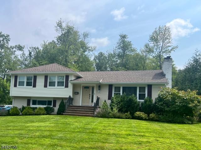 House for sale in Berkeley Heights, New Jersey