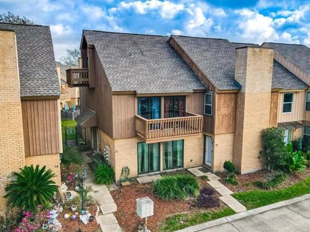 Townhouse for sale in Destrehan, Louisiana