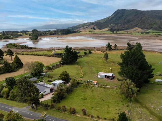 Property for sale in Cable Bay, Nelson Bays