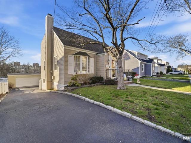 House for sale in Hudson, New Jersey