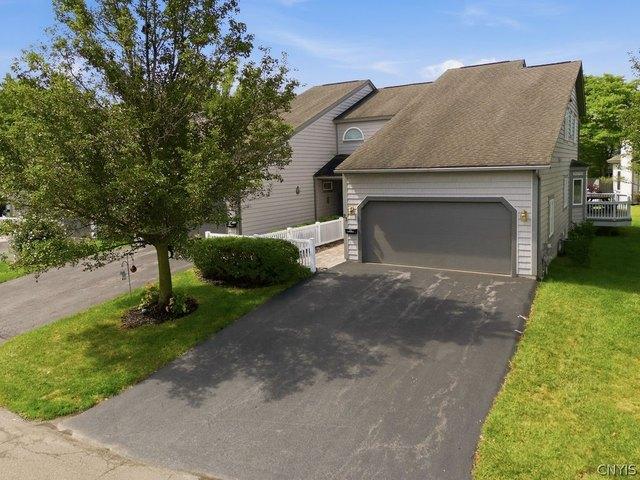 Townhouse for sale in Jamesville, New York