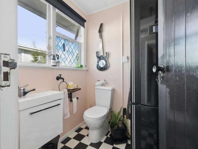 House for sale in Days Bay, Wellington