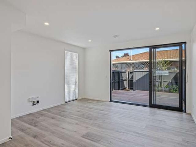 Apartment for rent in Heathcote, Canterbury