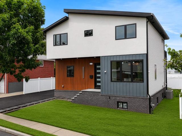 House for sale in Hudson, New Jersey