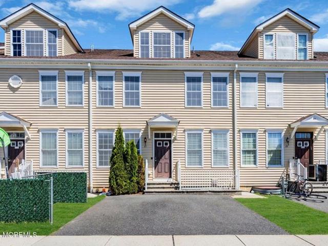 Townhouse for sale in Lakewood, New Jersey