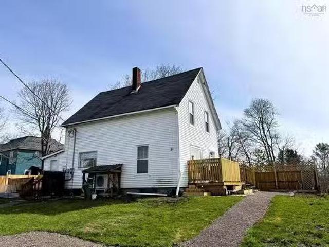 House for sale in Parrsboro, Nova Scotia
