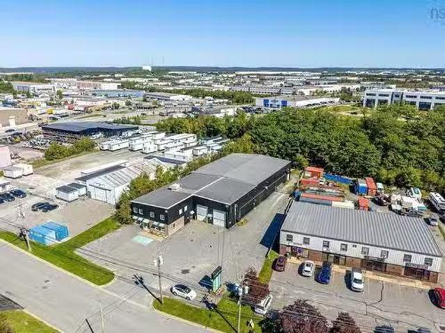 House for sale in Burnside Industrial Park, Dartmouth