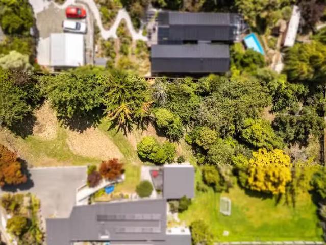 House for sale in Chaslands, Canterbury