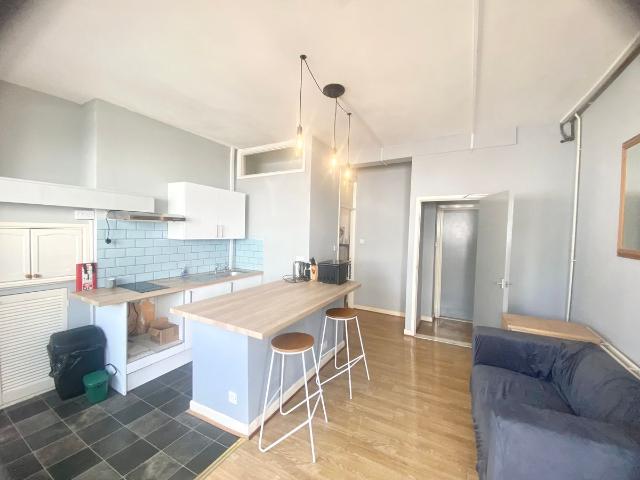 Apartment for rent in Mount Pleasant, Swansea
