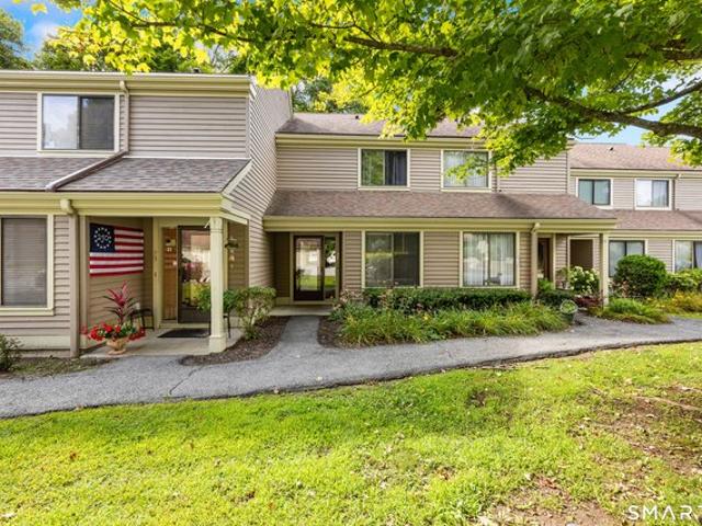 Townhouse for sale in Winchester Center, Connecticut