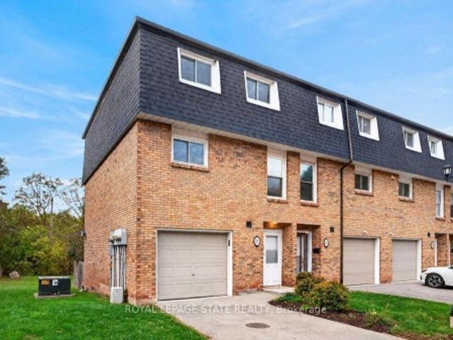 Townhouse for sale in Stoney Creek, Hamilton