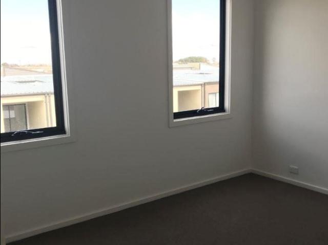 Townhouse for rent in Camerons Creek, Victoria